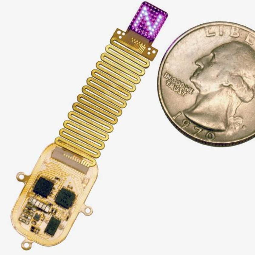 Dispositivo wireless che utilizza la luce per inviare informazioni direttamente al cervello, bypassando i percorsi sensoriali naturali del corpo.